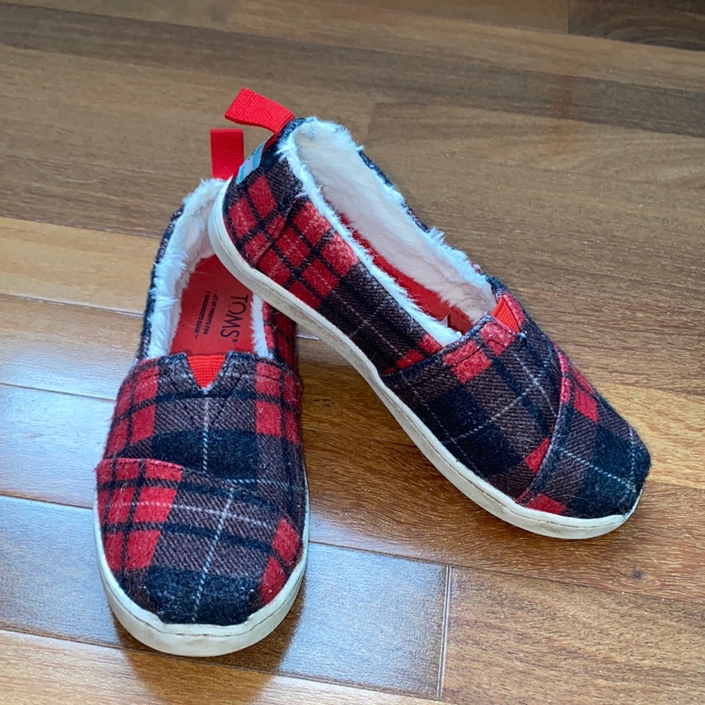Toms, Red plaid shoes
